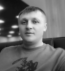 Вадим Вадимович УВАРОВ