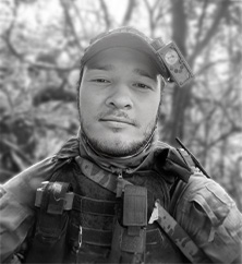 Артур Акиров